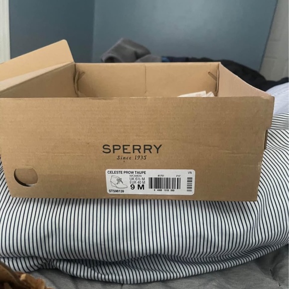 Women’s sperry booties - Picture 3 of 3